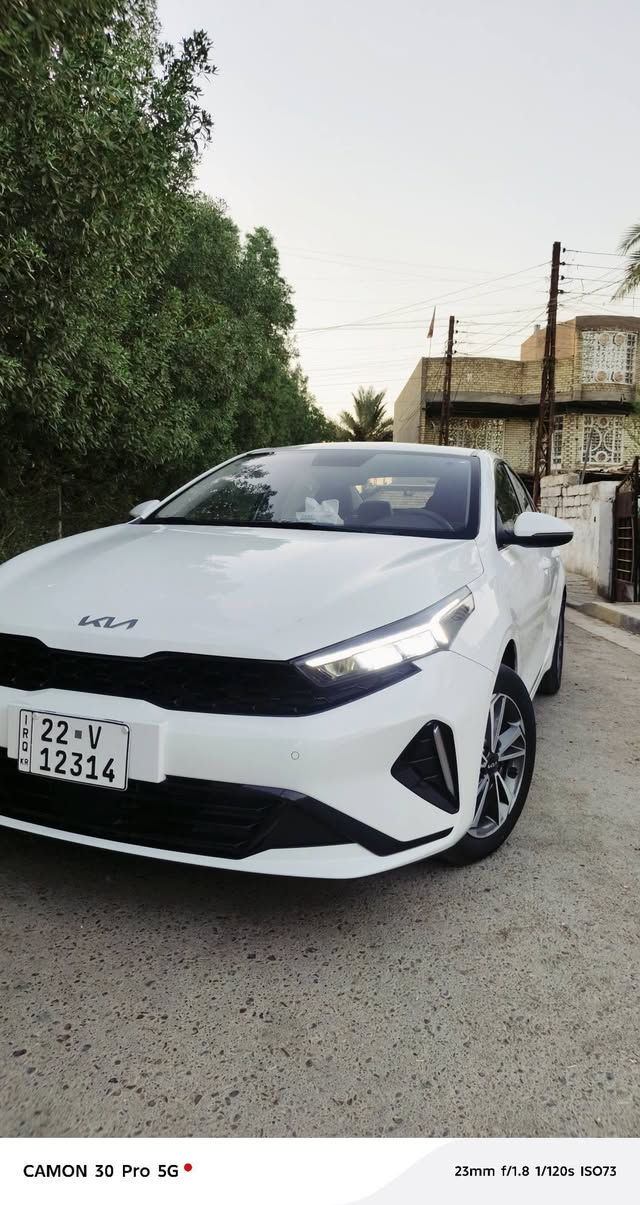 السلام عليكم من رخصة الادمنية المحترمين
كيا k3  للبيع موديل ٢٠٢٤  رقم اربيل مميز باسمي  ماشية (٢٦٧٠٠  كم ) 
مواصفات السيارة  حساسات اماي خلفي
بصمة باب السائق  وداخل جلد وفتحه بالسقف وكامرة خلفية دوارة  ومواصفاته معروفة السيارة كلش نظيفة مثل ماموضح بالمنشور  الشراي يتصل على الرقم ***********   وموجود واتساب بهذا الرقم الي ايحب يتواصل  السيارة مكانهه بغداد جسر ديالى القديم  واعتذر عن المراوس محتاج فقط بيع السعر ١٤٢ $ 
وبيهه مجالى حك الجية كلش بسيط  وشكرا
