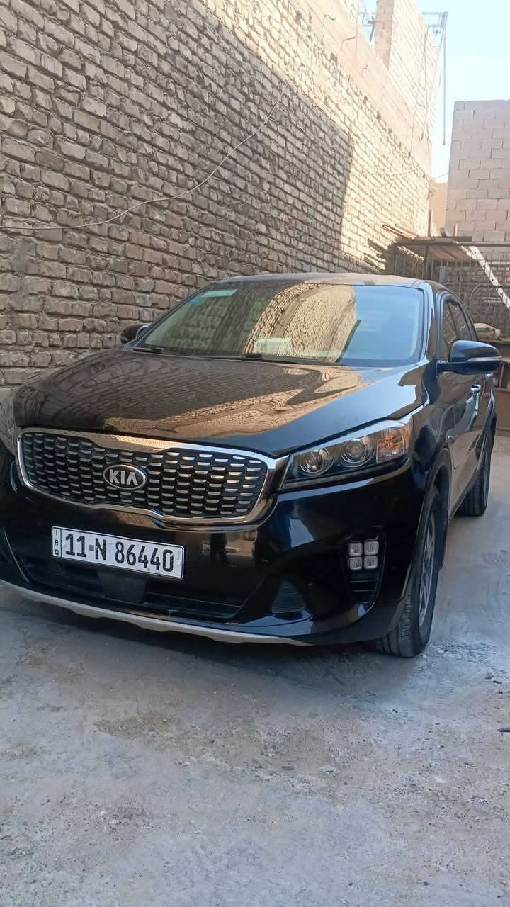 السلام عليكم 
سورنتو وارد امريكي 2019
السيارة ماشية 90 الف كم 
بيها الچاملغ الخلفي مگصوص بس الگشر مخدرات 
ما بيها حادث 
رقم بغداد مكانها بغداد 
محرك 2400
7راكب
سعرها 150 وبيها مجال 
***********
