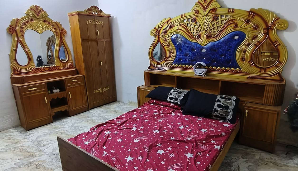 غرفة جديده نجاره مستخدمه 4 أشهر السعر 500 المحاويل ***********
