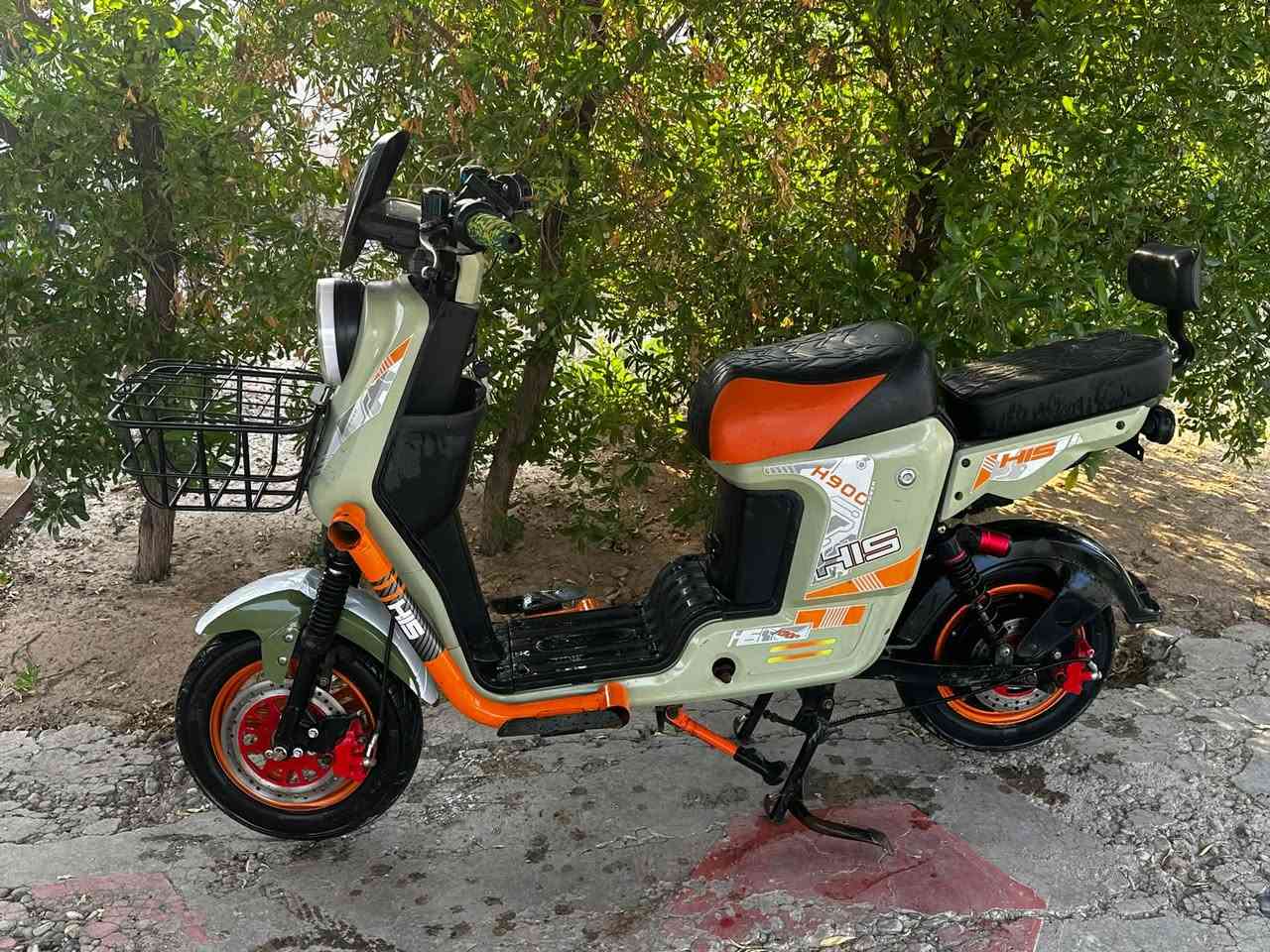 ً
دراجه شحن H900
5 بطاريات ٣٢
موديل ٢٠٢٥
دراجه كامله بدون نقص 
موجود خاص او اتصال ***********
