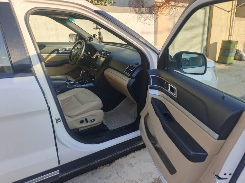 فورد اکسبلور
مودیل ٢٠١٦
ابیض صدفي
محرك ٤توربو
تك اكسل
سنوية بأسمي لل ٢٠٢٨
دفتر بنزين كركوك
٤قطع صبخ بدون قطرة معجون بدون ايرباك
رقم شاصي ميطلع ابمشي جاية لل عيراق 
سعر ١٦٠و مجال
مکان کرکوک

كوردي........ 
موديل ٢٠١٦
ڕە نگی سپی سەدەفییە
مەکینەی ٤بستۆن تۆربۆییە
تاک ئەکسلە
سەنەوی تا٢٠١٨یە
دەفتەری بنزینی کەرکوکی هەیە
٤پارچەی بۆیاغە لەسەر ساغی ئیرباگی بیلادە نەتەقیوە و رەقەمی لاشەی دەرناچێت چونکە بە لیخوڕین هاتوەتەوە بو عیراق 
نرخی ١٦٠و مجال
شوین کەرکوک
ژمارەی موبایل 
***********
*********** كركوك, العراق
