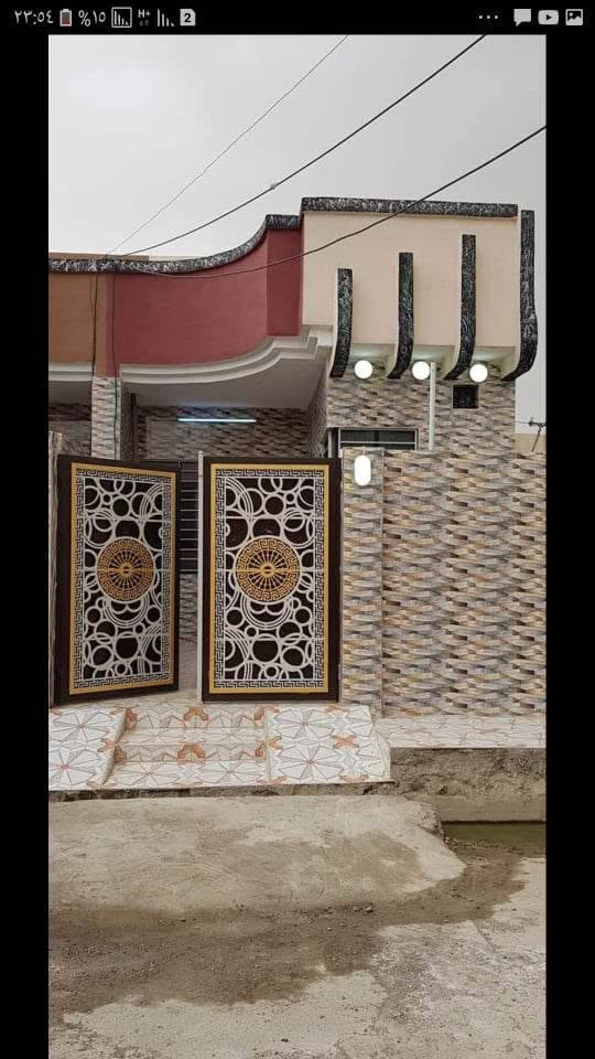 سلام عليكم
بيت للبيع حي الانتصار شارع ٦٠ من جهه الميثاق 
مساحة البيت ١٠٠م
يتكون من غرفه وهول واستقبال وصحيات وبيتونه وسطحين 
خلف تيم ماركت مباشره شارع نظيف ماء وكهرباء موجود 
للاستفسار الاتصال على الرقم أو مراسله الصفحة 
يوجد رقم واتساب ***********

