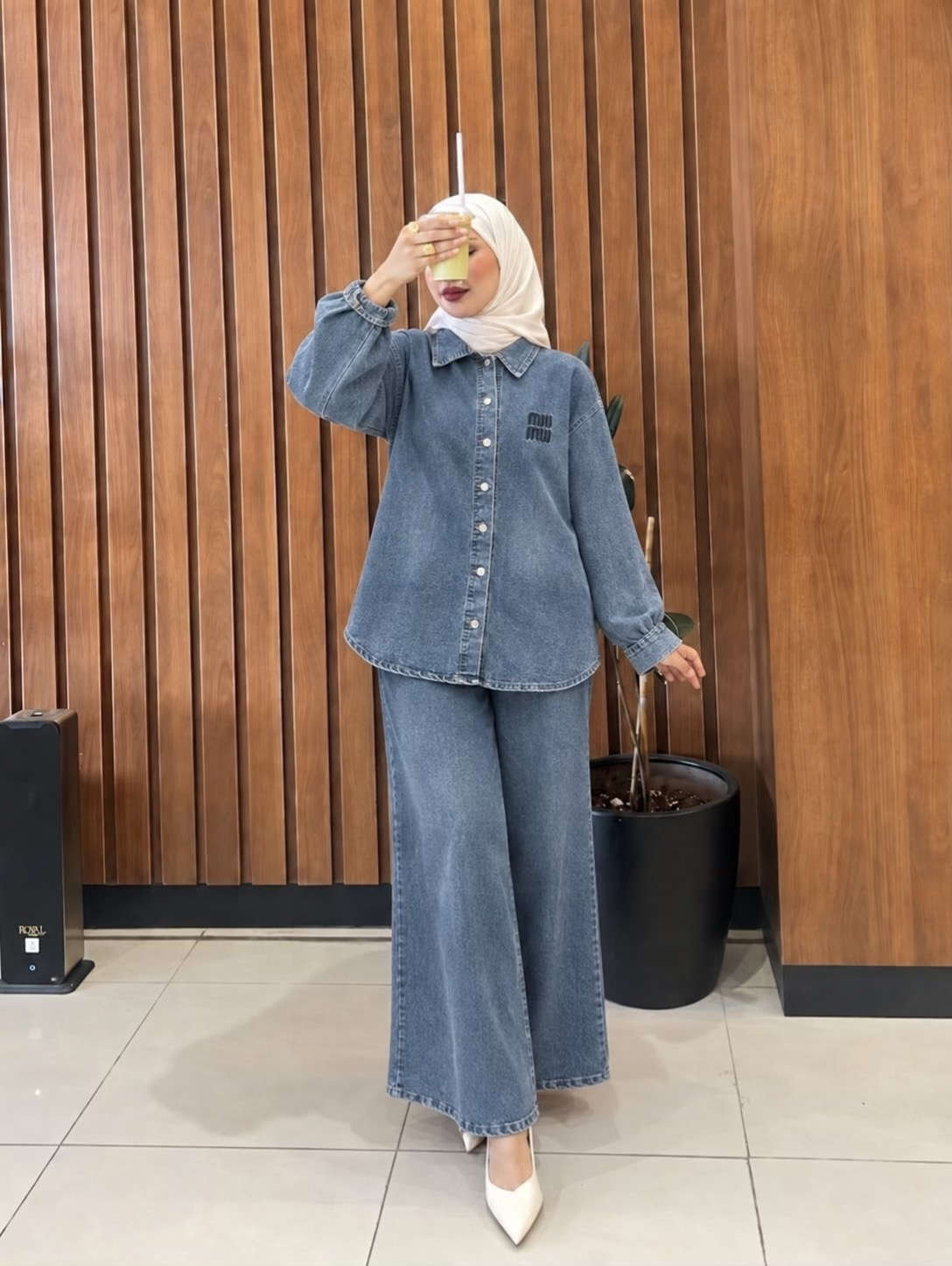 ⁨ سعر 30✅ #ازياء_مارشملو  طقم جينز قطعتين قميص يغطي الورك كيلوت راهي مريح وعملي كما موضح بالفيديو ترند الموسم كوالتي جداً عالي😍   ملاحظة 📝:طول القميص 80 سم ✅ القياسات:38 40 42 44 46 48  كوالتي عالي الجودة للضمان الفحص بحضور المندوب  يتوفر _ نظام استبدال+ استرجاع الحجز و الاستفسار ع الارقام التاليه : 📞*********** 📞‏ *********** *********** 📞*********** *********** ***********📞  توصيل جميع محافظات العراق 🇮🇶 #اكسبلور#ملابسي⁩
