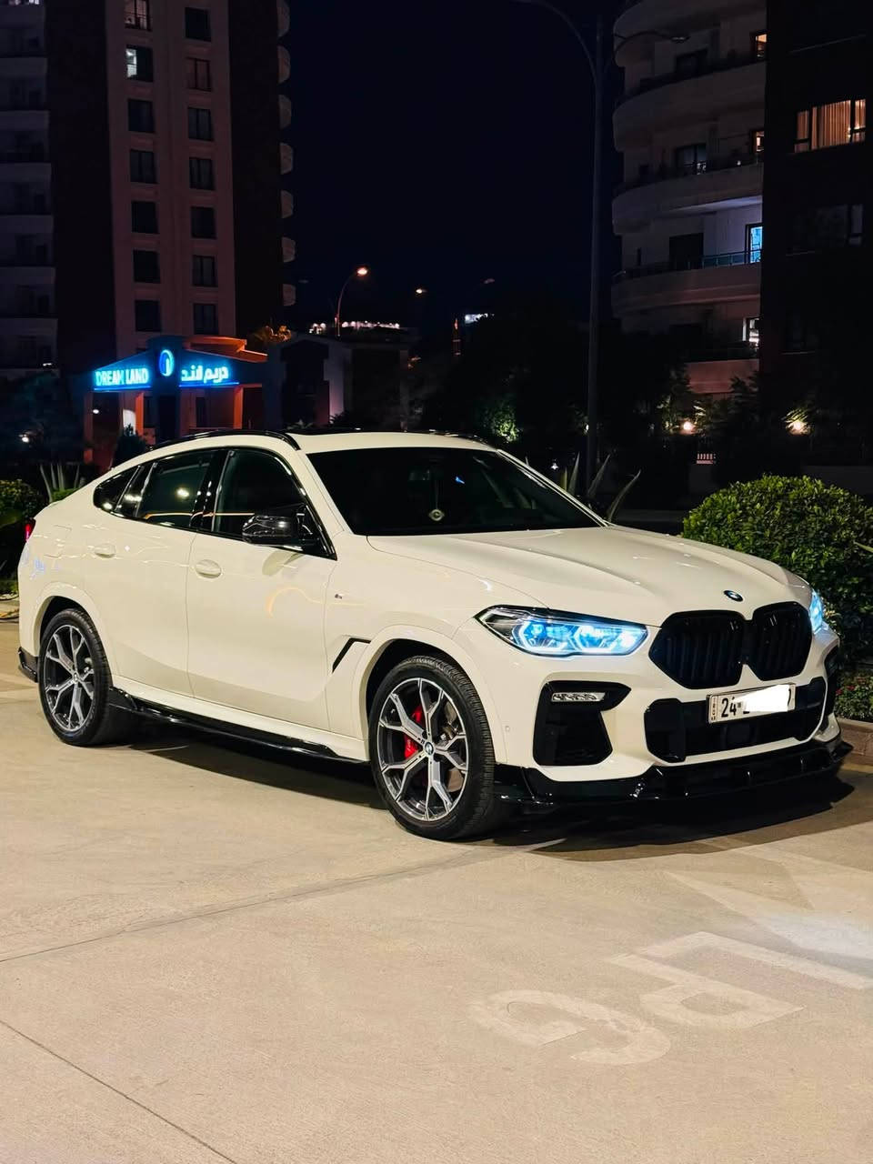 BMW X6 M package 2021 
خليجي وكالة العروش
محرك V6 3000 TWIN TURBO
‼️انسب سعر بكل العراق *********** اتصال
👈المواصفات
✅سقف بنوراما sky lounge
✅داخل احمر ( تدفئة و تبريد و ميموري و كهربائي)
✅رادار جبير و حساسات
✅لايتات ليزر
✅داتاشو
💵٥ كامرات
✅بردات
✅عطر بالدشبول
✅‏M بكج بلادية
💵انضمات قيادة بيها ( sport - sport plus - sport individual - comfrot - eco - eco pro - comfort plus)
✅شاشات خلفية بلادية
✅تحكمات كامل ستيرن
💵كير كرستالة
✅انارات داخلية تتغير الالوان
💵تدفئة تبريد كلاصات
💵شفتات ستيرن
💵ميموري كشن السايق
✅و بعد هواية مواصفات متنذكر
✅سستم صوت هارمان كاردان
👈بيها بخ فقط باب خلفي وره السائق فقط 
👈السيارة مغلفة ppf كامل 
👈السيارة كل سيرفساتها بالشركة و مسويلة 
👈كماليات M competition و مصرف عليها 🔥
رقم دهوك . وجاهزة تحويل مباشر 
العنوان :  سليمانية 
للاستفسار والتواصل واتساب
***********
