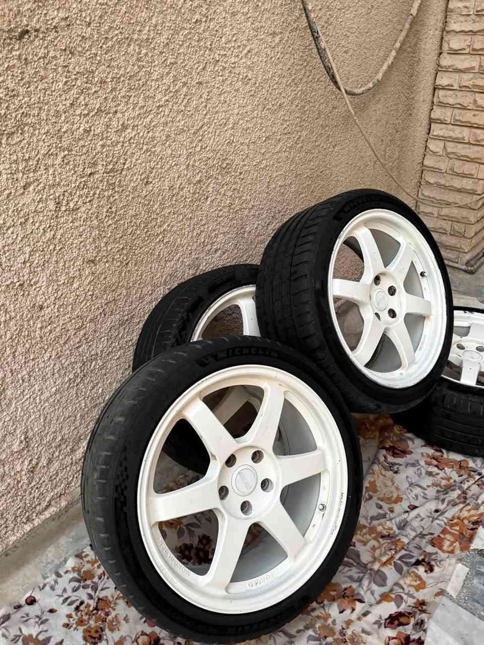 سلام عليكم ويل فولك 18 يرهم ياباني وكوري 3 وياله ضيفات جدا ويل واحد بي تصليح ومفطور بسعر
مناسب السعر 350 الف للتواصل ***********
