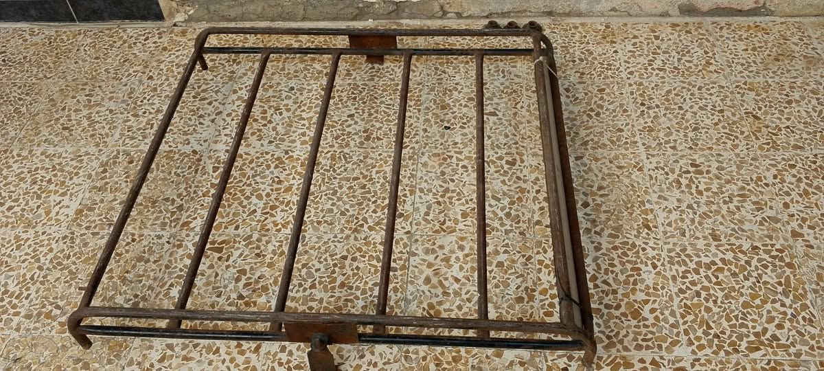 السلام عليكم سيبايه للبيع 30 وبيها مجال قليل ***********
