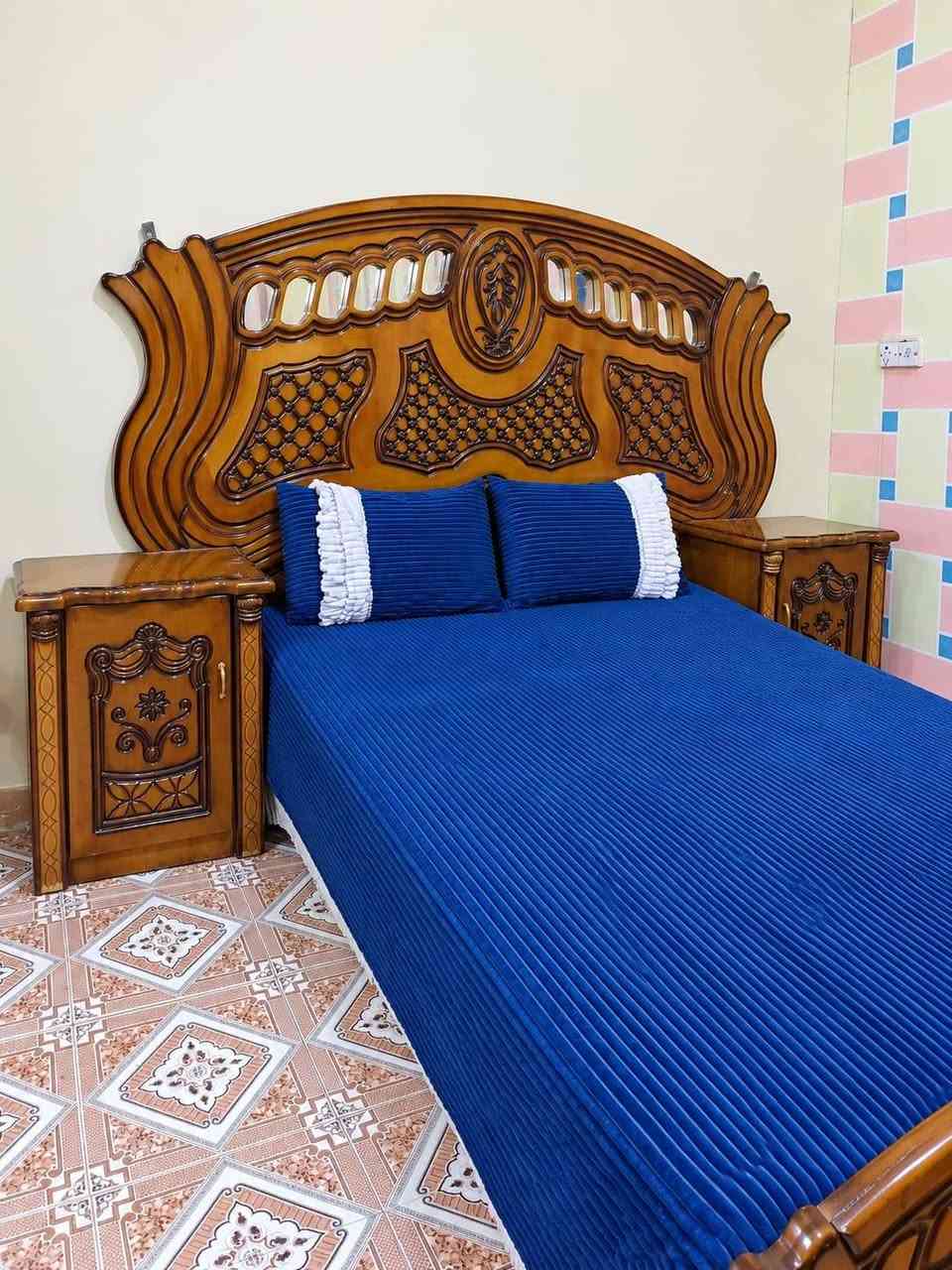طقم غرفة نوم خشب – نجارة عراقية أصلية
طقم متكامل وبحالة جيدة جداً، خشب قوي وشغل يدوي عراقي، نقوش وتصميم كلاسيكي أنيق.
السعر 900 وبي مجال
العنوان : ناصريه سوق الشيوخ
للتواصل رصيد او واتساب (***********)
