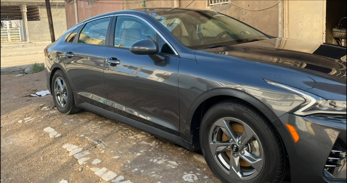لبيع سيارة كيا كيف (Kia K5) موديل
2021 - وارد امريكي 

الموصفات

المحرك 1600
التشغيل :بصمه وتشغيل عن بعد 
وادارت شغاله (امامي وخلفي 

 الضرر والنظافة: 
جاملغ خلفي فقط 
السياره مكفوله كفاله عامه (ماعد الجاملغ الخلفي

الرقم والسعر:

 الرقم:اربيل 

• السعر: 145 ورقة (14,500$) وبيها مجال قليل

رقم صاحب السياره 
***********
