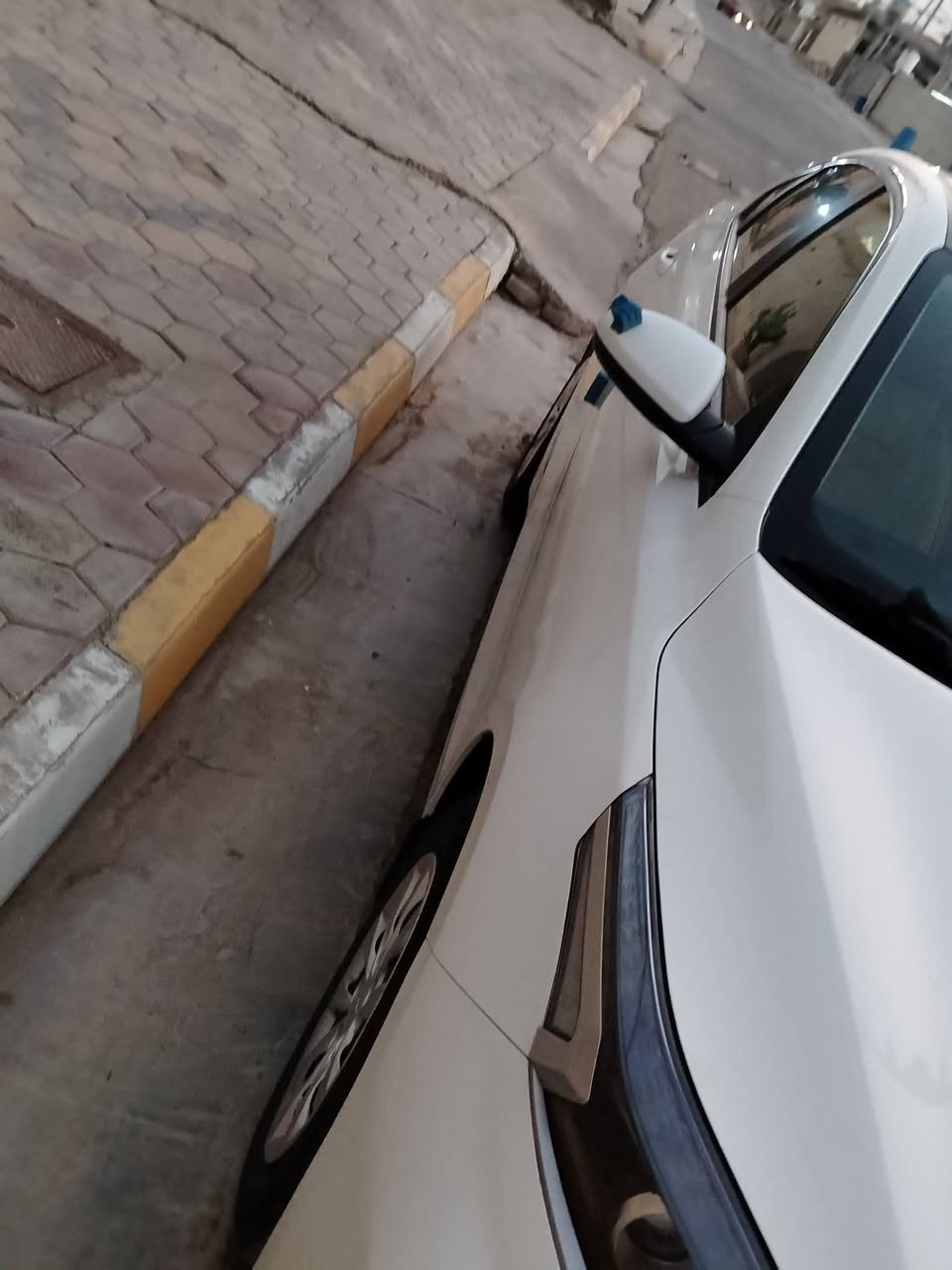 سلام عليكم للبيع سيراتو مديل2024  رقم أربيل محرك 2000   ماشية58الف مكفولة كفالةعامه مكان سيارة واسط صويره الاستفسار ***********
