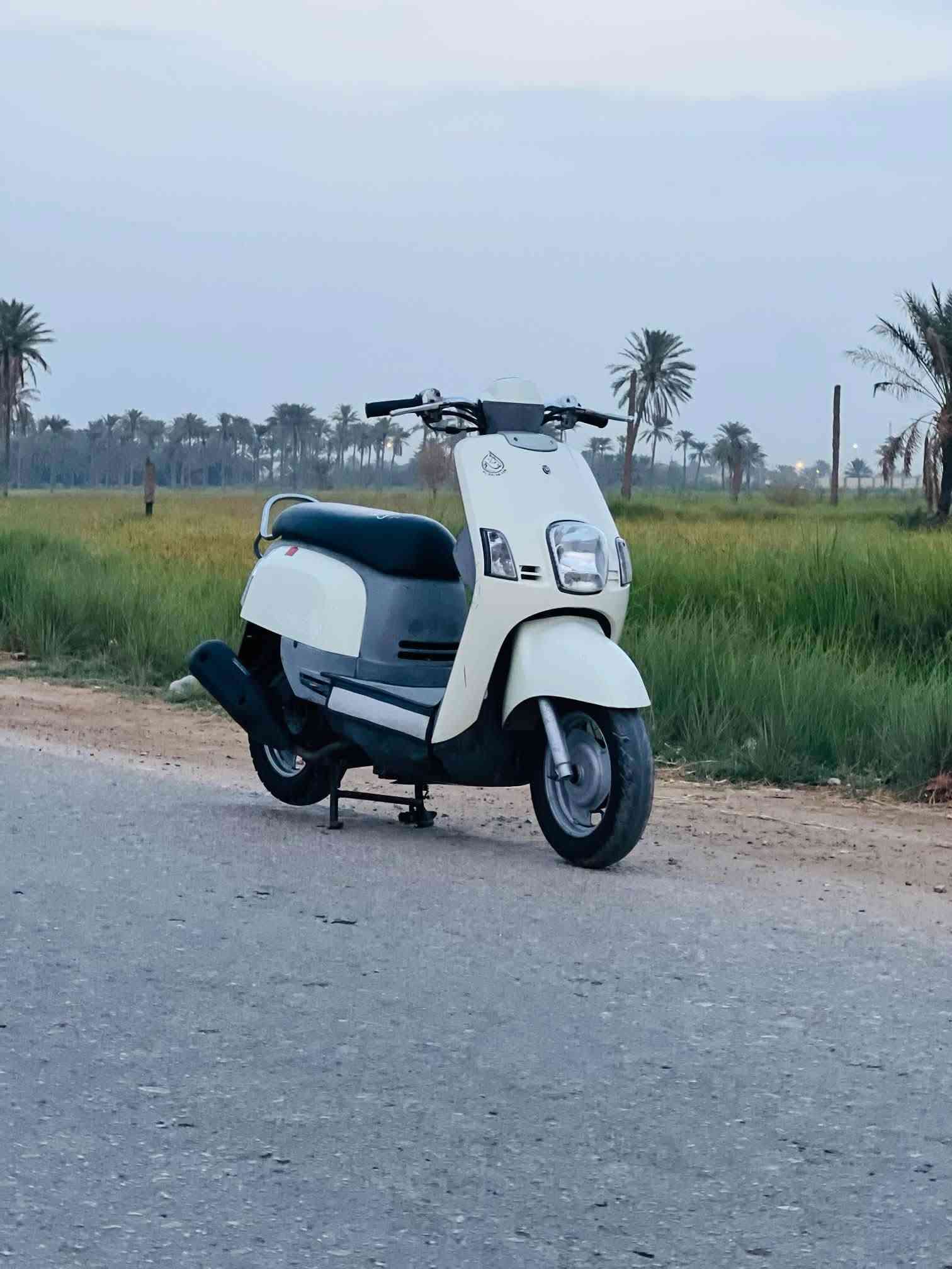 بوليس • حليبي • ٢٠٠٨