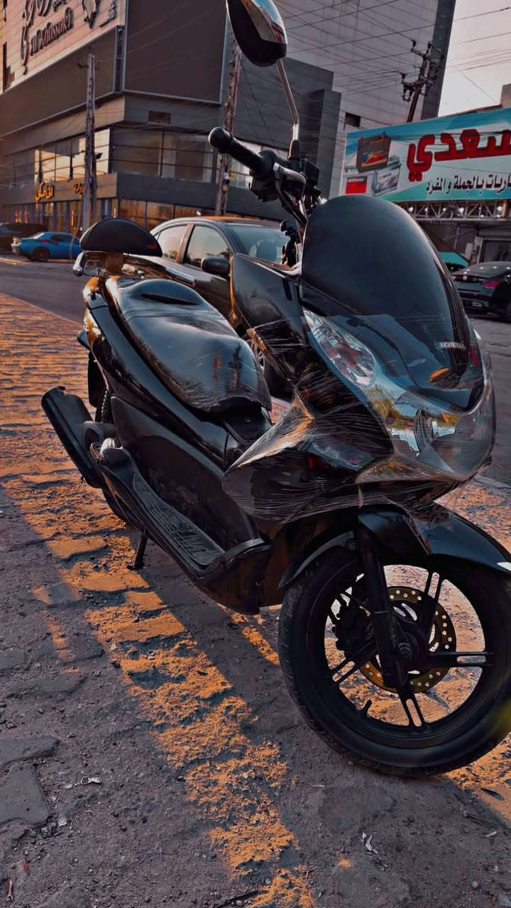 السلام عليكم دراجه pcx مكينه 150 نضيفه تخبل مكفوله من كلشي مابيها اي نقص تجي وتفحص سعر مليون و500 مكاني بغداد الكرخ رقم ***********
