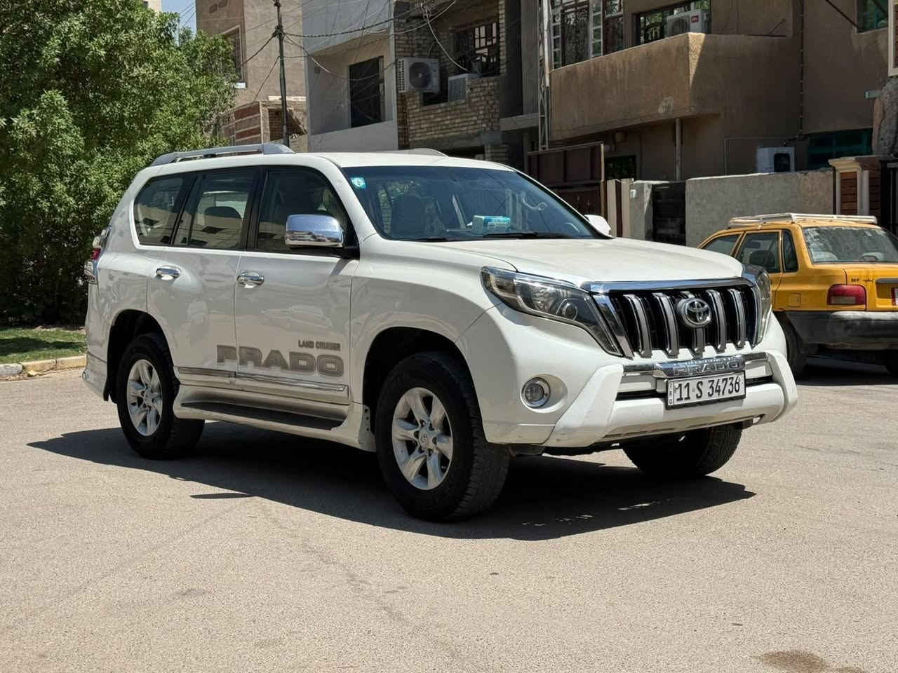 السلام عليكم للبيع او مراوس تويوتا برادو موديل ٢٠١١ محرك ٢٧٠٠ تدفئة وتبريد ثلاث قطع سبعه راكب فور ويل شاشه كاميرا داخل نظيف جدا كهربائيات كلهه تشتغل صدر امامي وخلفي ممتاز تخم تاير نظيف جاهزه بدون نقص بيها صبغ ٤ قطع جاملغات اماميه وجاملغات خلفيه وبارد باب خلفي مكفوله من الحادث والمعجون الصبغ اثر شخوط بسيطه مكانها بغداد الدوره ابو دشير هاتف *********** سعرها ١٩٢ بغداد, العراق
