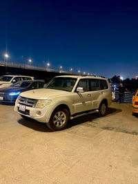 باجيرو • ٢٠٠٩ • فول مواصفات