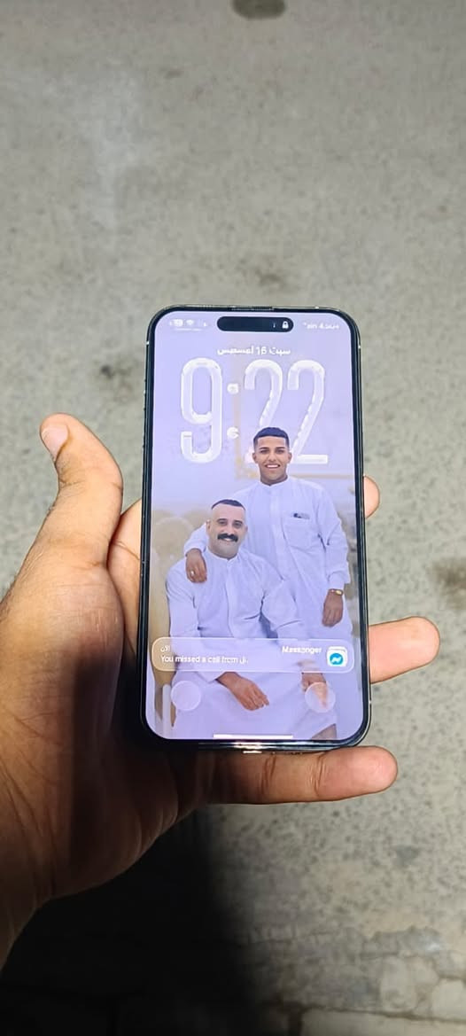Bcسلام عليكم
آيفون 15برو ماكس 
جهاز شرق اوسط نضافه فول 
بطاريه 85
سعره مليون 100 اتصل ***********
