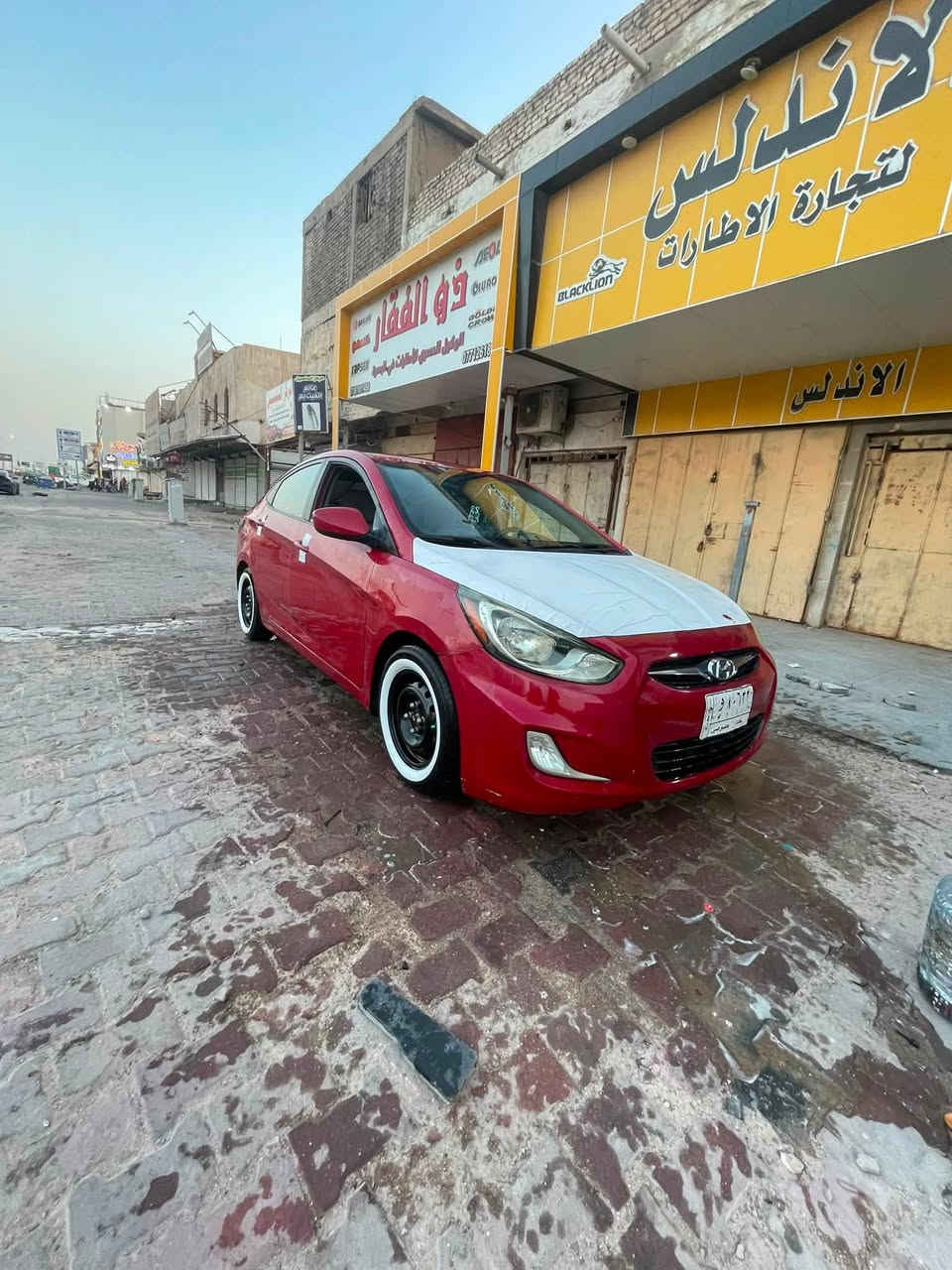 السلام عليكم سياره اكسنت للبيع مديل ٢٠١٢ مكينه كير حداده تخم تاير تبريد كله شغال بيه بارد بل جاملغ الخلفي لا صبغ ولا معجون بيه مكان في البصره سعر ٧٠ وبيه مجال للطيبين ستفسار ***********
