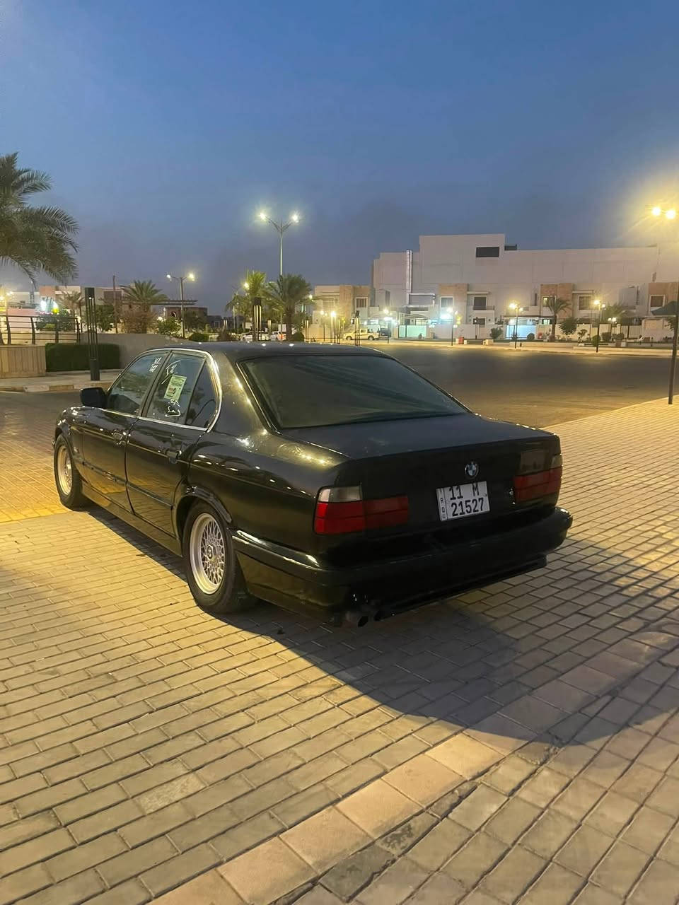 السلام عليكم 
bmw 530 v6 مفتوح
بجم عريض
وياله خليه حجم 15
سلايت 
غرفه جلد مدوشمه
رقم بغداد دولي مشروع وطني تنتهي ل2030
مكفوله من الغرمات
بدون حادث او ضربه 
للبيع او مراوس حسب القناعه السعر 47 وبيها مجال
ملاحظه التبريد شغال بس كمبريسر بي ضعف
***********
