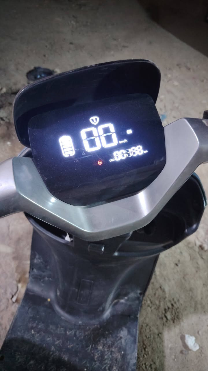 دراجه شحن للبيع بطارياتها بيهن تعبانات
شوفت عينك شرط مشيها وكلشي شغال بيها بس البطاريات قسم منهن يتبدل حسب حجي المصلح كال وحده لو ثنين يتبدلن ويدت البريك الخلفي تتبدل
مكاني سوك الشيوخ ***********
