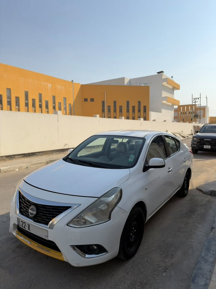 نيسان سني 2024 هندي بليته مكفوله من الضربه بيه جاملغ الخلفي بي شبر صبغ وبيه مكانات بارد 
مكينه كير تبريد كله كفاله 
رقم أربيل مميز بأسم شركه مضمونه وكاله وتحويل 
ماشيه 42.   مكاني بصره  ⛔️سعر 107 وبيه مجال 
الاستفسار على رقم *********** 
شراي يتصل مارد تعليق ولا خاص

