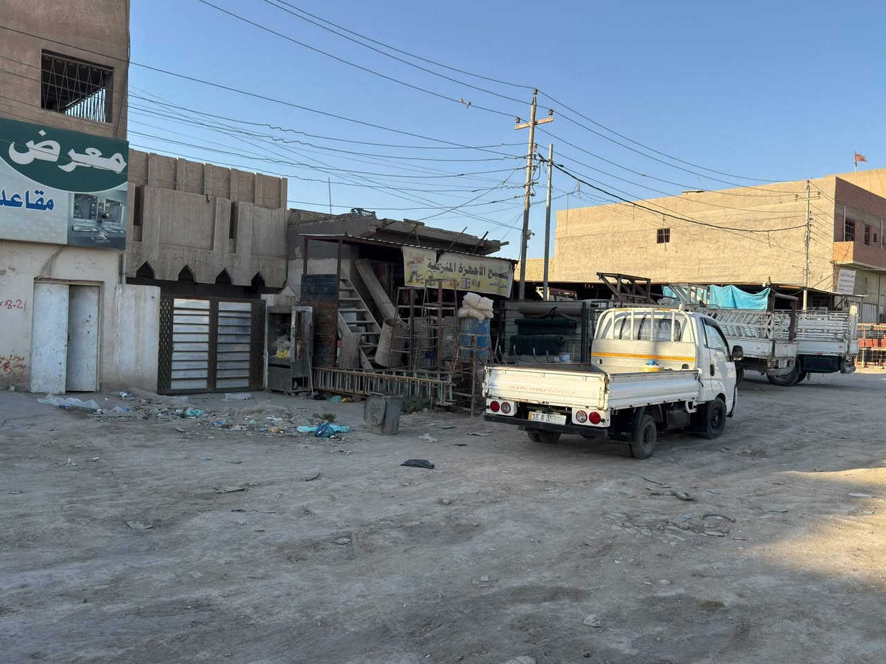 السلام عليكم
عقار للبيع على شارع الطهمازية ، قرب المستشفى التركي
مساحة ٢٠٠ متر ( وجه ١٠ متر ، نزال ٢٠ )
طابقين مسلح ، مع محل مساحة ٥٠ متر 
الاستفسار الاتصال على ***********

