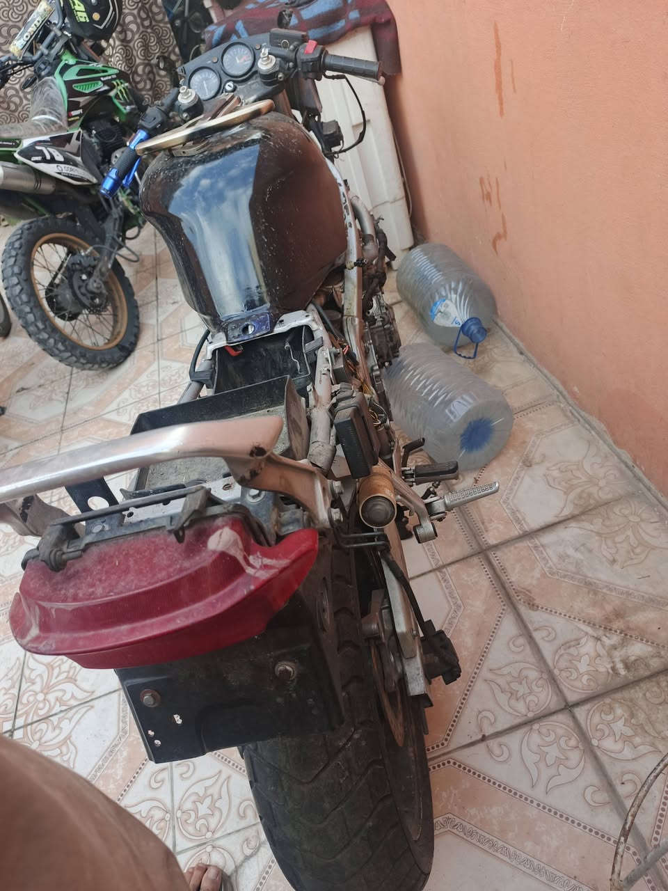 F3 • 600cc • كرنك عوج
