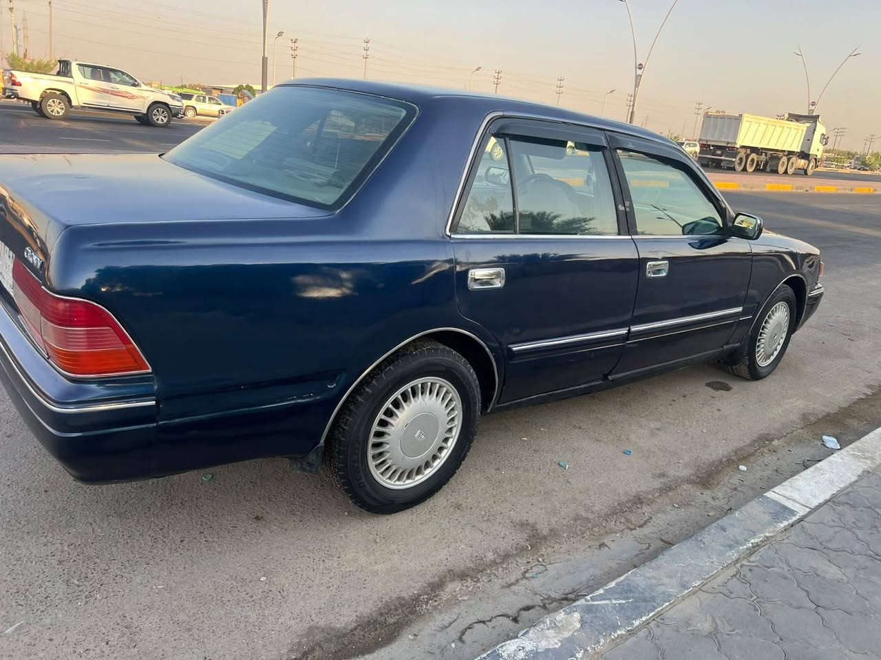 سلام عليكم.  راس الثور  مكفوله  كص اونقل   موديل 99  رقم بصره مشروع وطني جاهزه تبريد شغال  كلشي جاهز بيه عنوان زبير *********** سعر 55
