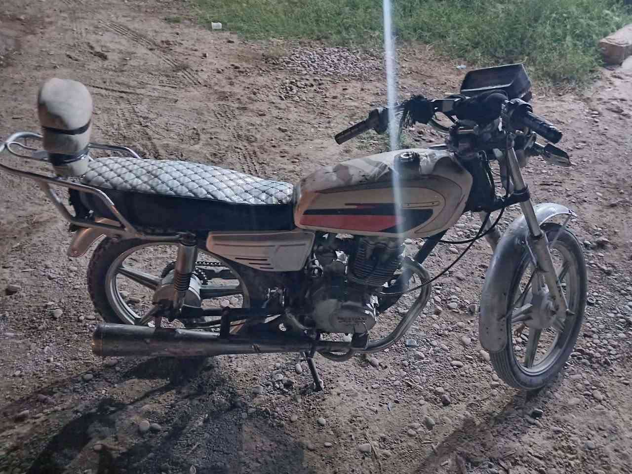 سلام عليكم موطور البيع جني كله موديل 18 محرك معمر جديد نضيف ويعوزو بس ضفيره السعر 200 وبي مجال قليل ويرهم مراوس والله محييكم الاستفسار الاتصال على الرقم ***********
