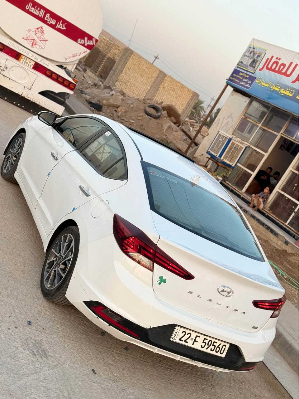 السلام عليكم النترا ٢٠١٩ خليجي مكينه ٢٠٠٠ رقم انكليزي اربيل 
جفيه خفيفه جهه السائق صبغ صفحه وقماره وحاملغ وبنيد 
مرتبه وحلوه مكينه كير حداديه جاهزات تبريد ثلج 
مكاني نجف كوفه 
فول مواصفات واحد على واحد فول بصمه 
***********

سعر ١١٠ وبيها محال قليل حك الجيه النجف, العراق
