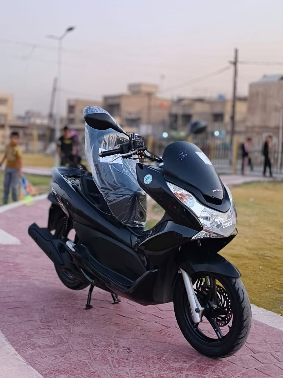سلام عليكم....
دراجة (PSX)...(جيل الاول)  
🛵للبيع  
دراجة شلعه معدل كهربائيات كلهه شغاله 
دراجة جديده  بلادية
أي نقص مابيهة
جيب فيتر وتعال افحص
العنوان بغداد مدينه الصدر قرب مطعم ليمونة🍋 الاستفسار الاتصال على الرقم 📞 ***********
