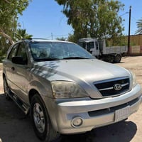 كيا سورنتو ٢٠٠٦ بغداد محرك ٦ سلندرالسعر ٧٥ وبيها مجال للإستفسار ٠٧٧٣٣٨...