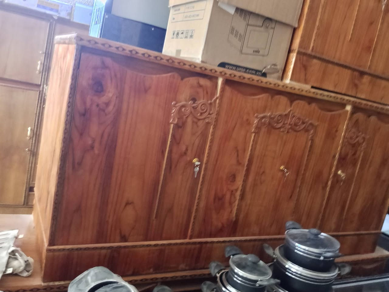 للبيع 
***********
***********
طارميه نهاية شارع البعث
