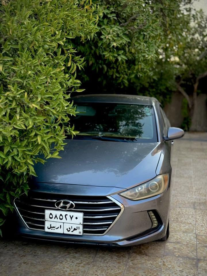 HYUNDAI ELANTRA 2018 | FULL OPTION
 سيارة مال بيت جدا جدا نظيفة
🔹 ماشية 65,000 
🔹 بصمة تشغيل
🔹 فتحة سقف
🔹 تدفئة كشنات
🔹 شاشة كبيرة

🔧 الضرر: بنيد وجاملغ فقط
✅ بدون دواخل
✅ بدون إيرباك
مكان السيارة بالموصل

💵 السعر: 122$
السعر بيه مجال بسيط
للتواصل : ***********
