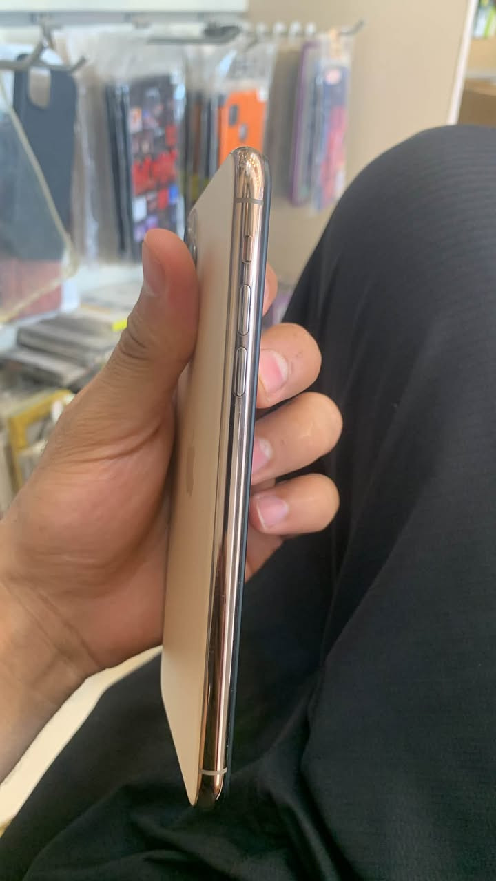 السلام عليكم 11pro max مبدل شاشه وبطاريه 
ذ256
 مراوس ب 12عادي او برو او برو ماكس 
او ب 13عادي او برو او برو ماكس وانطي فرق مو مشكله 

او هونر x9c هذه رقمي متواجد فيسبوك واتساب وع الخط ***********
