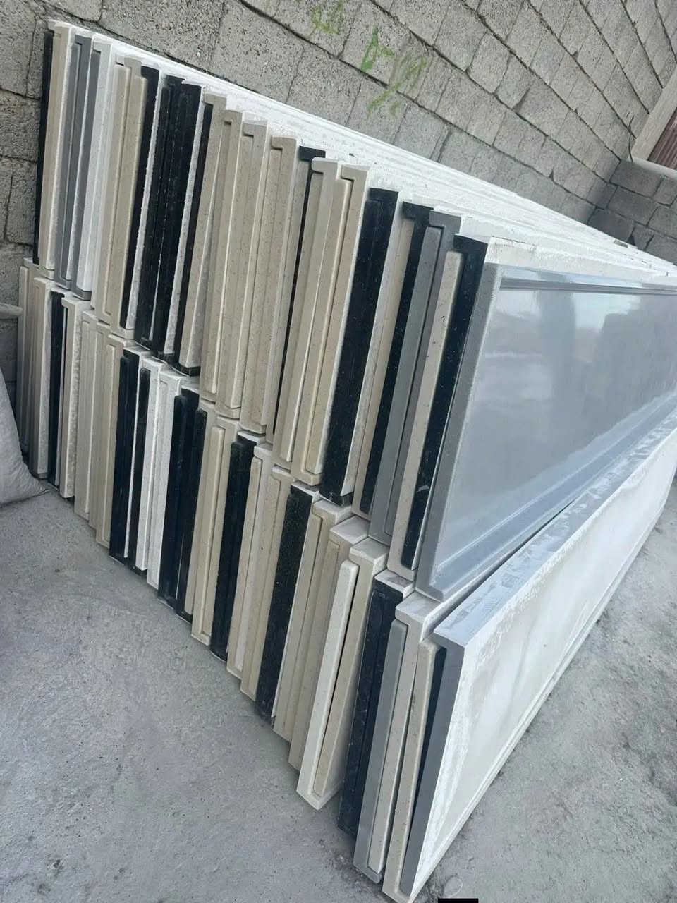 يتوفر مرمر درجه اولى سنك متر ونص مرمر سنك متر و٣٠  بابل الحمزه الغربي حي الدولار قرب عماره دكتور ناجي أتصال ***********
