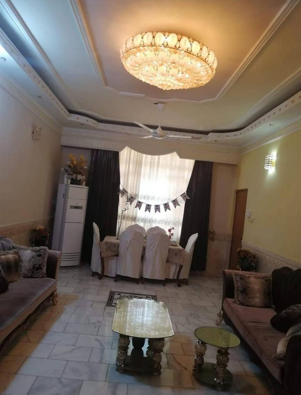 السلام عليكم دار سكني للبيع
المساحه 300م
الموقع الكوت حي الزهراء في شارع المقابل مركز الخلود شارع الاول
قريب علئ تقاطع الزهراء
لاستفسار
الاتصال علئ رقم
***********
