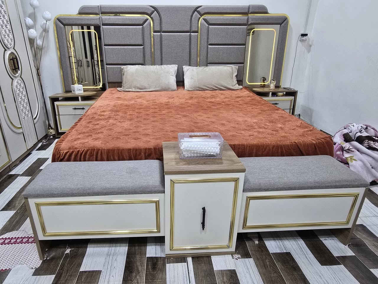 سلام عليكم غرفه تركيه نضيفه كلش السعر مليون ونص وبيه مجال رقم ***********
