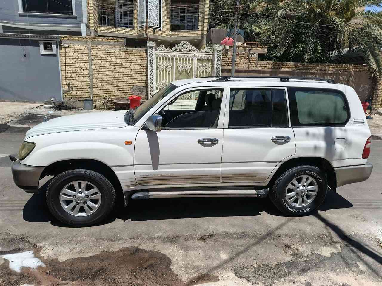 سيارة لاندكروز مونيكا موديل 2005 فول عادي فئة G بيه صبغ صفاح بسبب الخط الاصق بنيد قمارة بيبان خلفية بلاد كفالة كير لوكير محرك جديد ستندر رقم بغداد سنوية مشروع وطني تنتهي سنة 2028  باسمي مداور خلال يومين مكان السيارة العمارة  السعر 145 ورقة للبيع فقط هاتف***********

