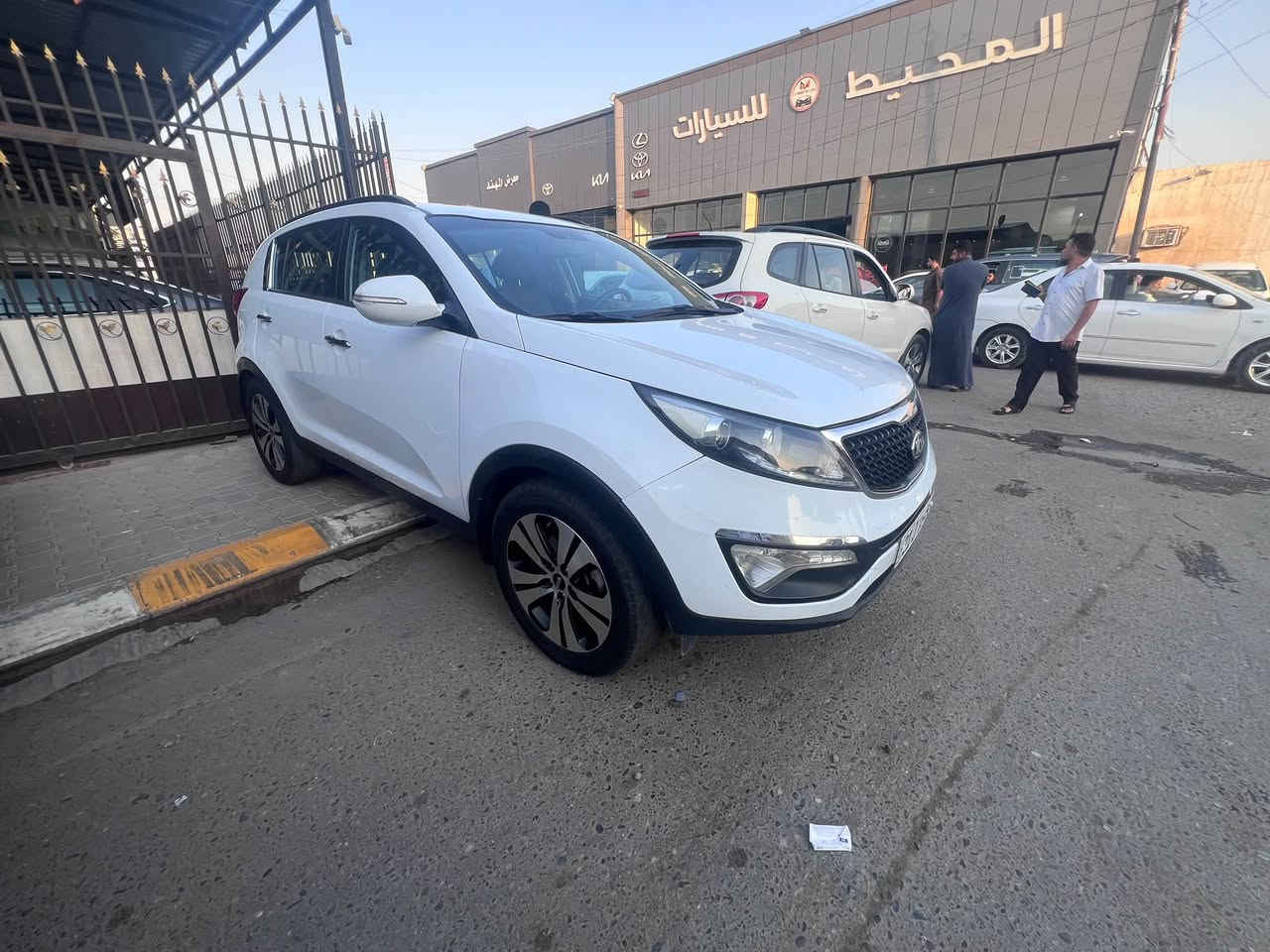 السلام عليكم كيا سبورتج خليجي كير محرك شرط السياره موديل 2014 مال بيت محرك 2000 السعر 150بيهامجال اشراي يجي خاص او على هاضه الرقم ***********
