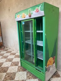 عارضات عامودية • باب سلايت • نوال