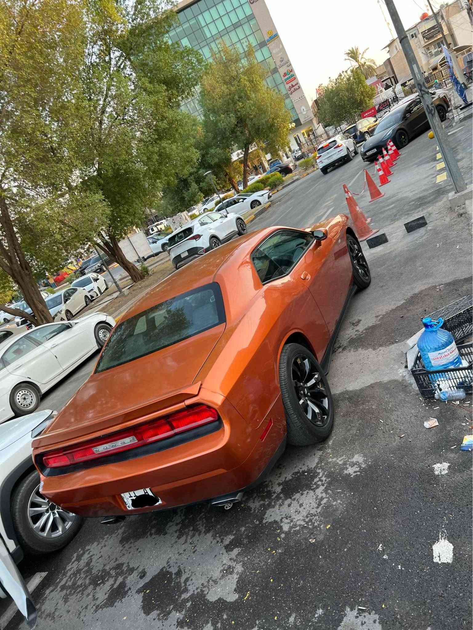 جالنجر ٢٠١١  ٦ سلندر رقم بغداد 
ماشيه ١٨٠ كيلو متر 
حادثه جاملغ خلف السايق وقبق جنطه صبغ  
سياره جاهزه 
اتصال *********** 
مكاني بغداد اليرموك بغداد, العراق
