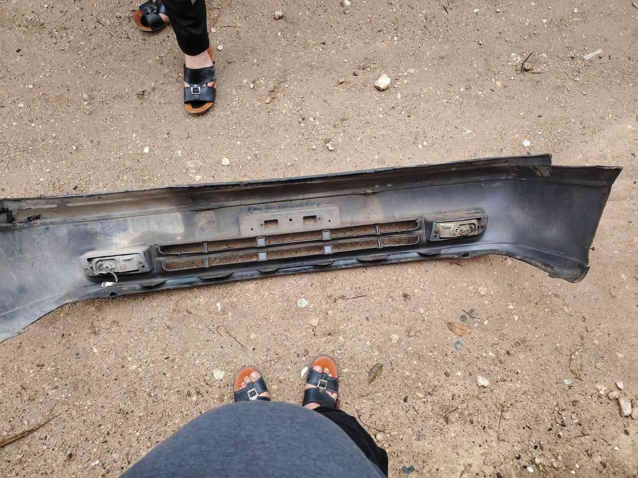 السلام عليكم للبيع اربعة ابواب كامله مع البطاين والجام وجاملغ ايمن وباب خلفي ودعاميه اماميه وخلفيه مع النرمايد والمري الجانبيه ارنب استيشن لون نيلي السعر 700 الف العنوان الانبار حديثه واتساب ***********
