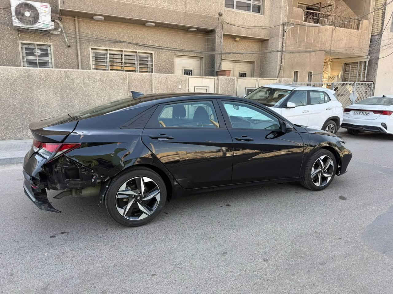 النترا2024دخول جديد منفيس بسمي بدون رقم
بدون تصليح تنباع على وضعها
بدون دواخل راديترات تبريد شركه
محرك 2000دوش 
فول مواصفات
بصمه سلايت رادارات تشغيل عن بعد  شاشه متصله
السعر 118بيها مجال قليل 
الاتصال 0772432906
بغداد كراده
