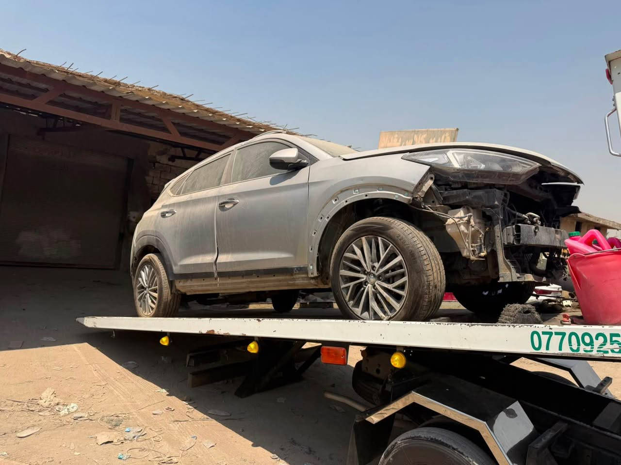 هيونداي توسان موديل 2021 وارد امريكي رقم اربيل شرط التحويل 
السيارة بيها حادث ابيع على وضعها كير مكينة كفالة 
سعرها 75 وبيها مجال 
مكان السيارة بغداد جسر ديالى الجديد 
الاتصال *********** بغداد, العراق

نص مكتوب في الصور:
- 0770925
