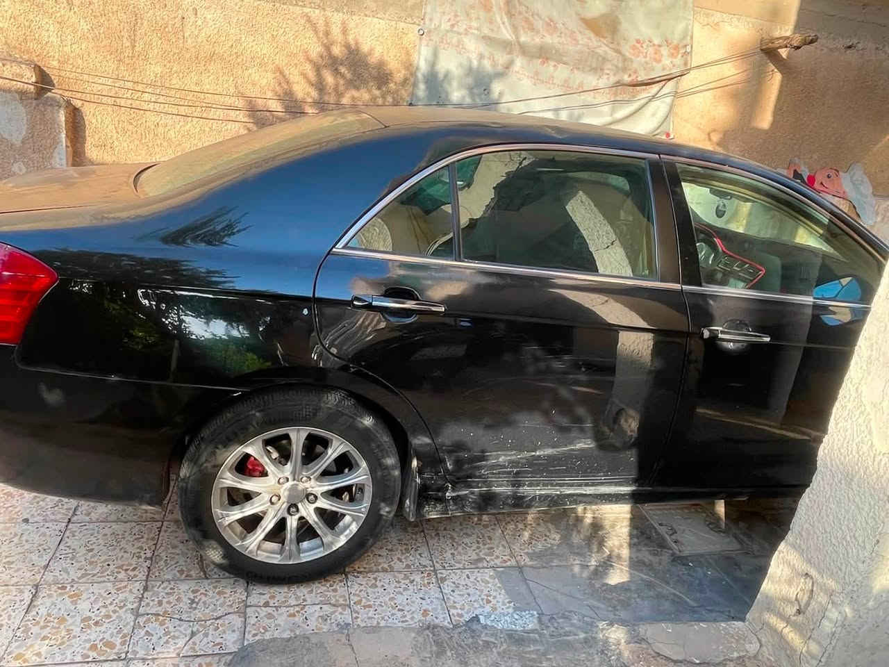 سلام عليكم اخوان امكراند حجم الكبير مكينه 2400 ميسبوشي بلاد مكينه جديده تايرات جدد ادامه كامله  ماكن السياره بغداد حي العامل بسمي سعره 60 وبيه مجال ***********
