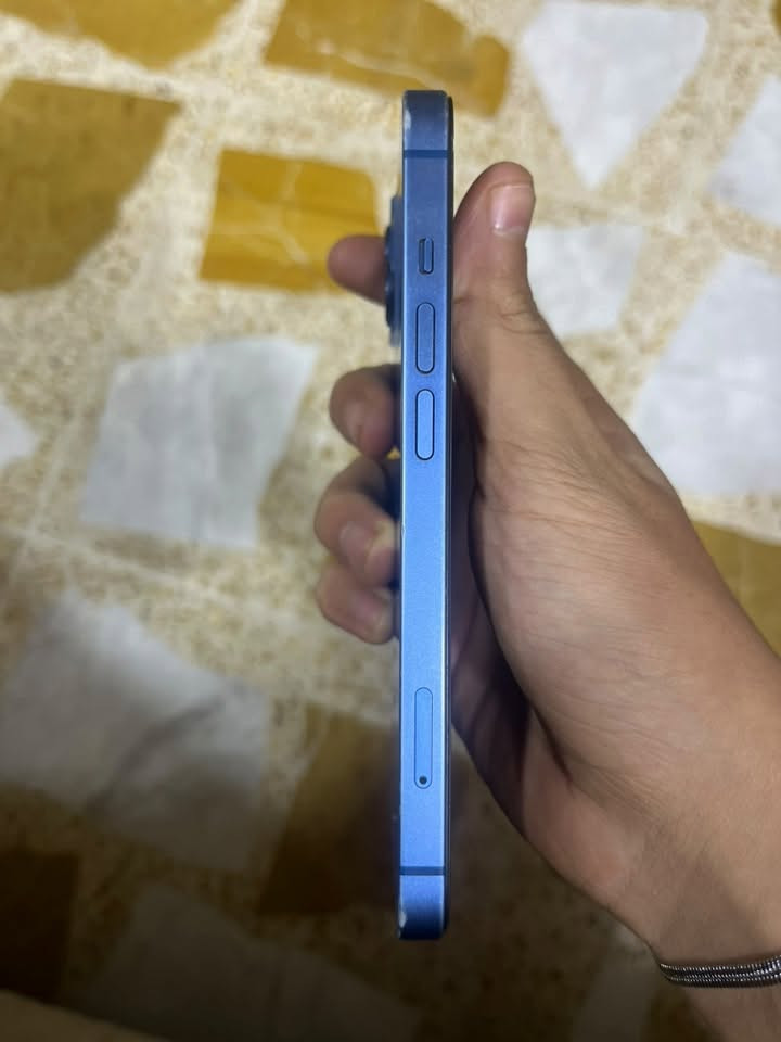 ايفون 13 عادي 

ذاكرة256 

مبدل شاشه gx اصلي بس بي فطر

بطاريه مبدله اصليه ما تصرف قطاره بالشحن

الجهاز نظيف كلش 

السعر 380 وبي مجال او مراوسه 

***********
