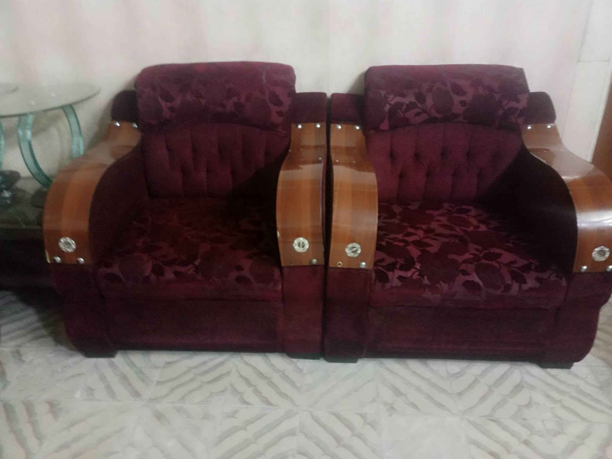 تخم تركي للبيع ١٠ مقاعد بي ضرر بسيط  سعر ١٥٠الف  مكان بغداد الشعب ***********
