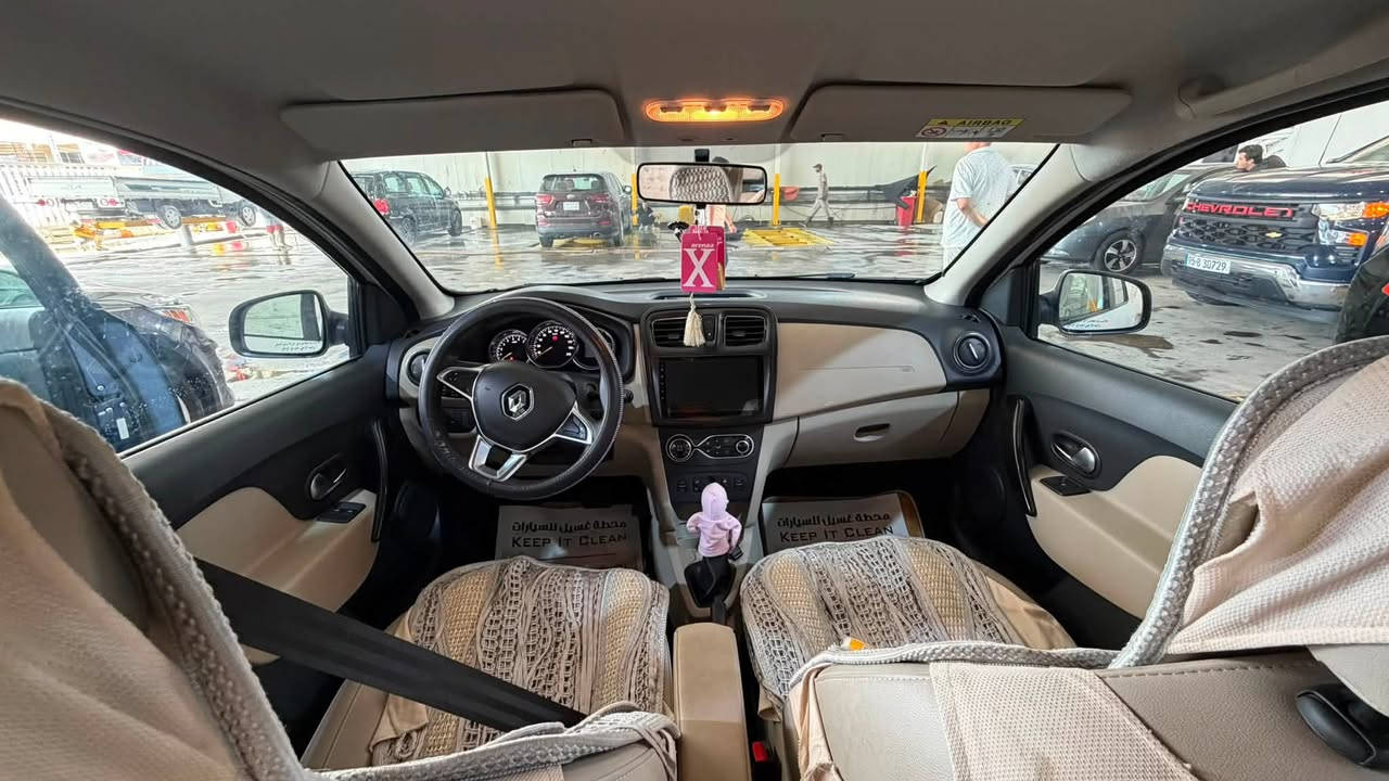 � للبيع رينو سيمبول SE موديل 2022 🚗

* رقم بغداد
* ماشية 11 ألف كم فقط
* سيارة نظيفة جداً واستعمال خفيف
* محرك اقتصادي وأداء ممتاز
* داخلية بيج أنيقة ونظيفة
* تبريد وتدفئة وكالة
* شاشة أندرويد
* كاميرا خلفية + حساسات خلفية
* ليد نهاري 
* كشافات ضباب
* مثبت سرعة (Cruise Control)
* تحكم بالميديا من خلف الستيرن
* مرايا كهربائية مع إشارات جانبية
* 4 جامات كهرباء
* السيارة لا تحتاج أي مصروف وجاهزة للاستخدام
* بيها ملاحظة بسيطة بعض  الخدوش 

💰 السعر المطلوب: 92 ورقة

للاستفسار ***********
