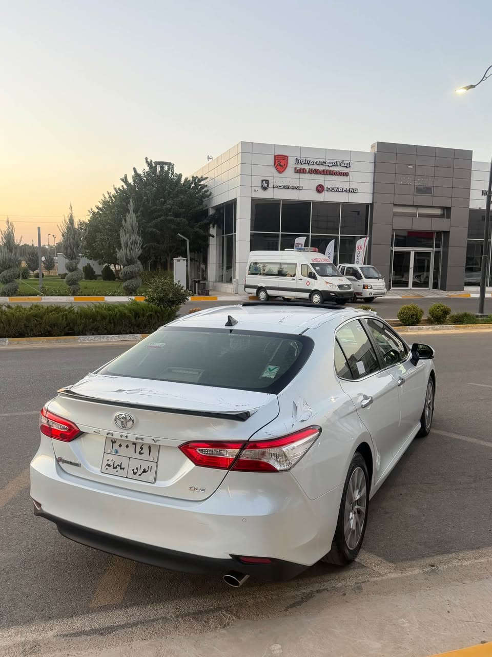 Toyota camry2020 
سەيارەکە نمونەي لە جواني
سفري شەريکەيە يەک دەستە
٤٨ هەزار ڕۆشتوە
دەعاميەکانيشي بۆياخي نييە
١ دو پەلە ساردي هەيە 
سەيارەکە قەپات مواسەفاتە
هەموو گياني بە شەرت
سعري ٢١٨$
***********
*********** السليمانية, العراق
