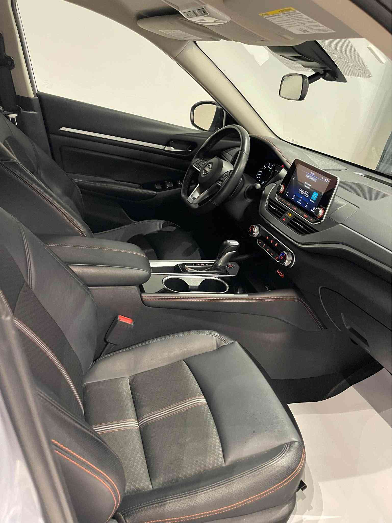 Nissan Altima 2025 SR 
پێش و پشت کەپسە - بێ ئێرباگە (نەتەقیوە)
تەنها چاملوخی پێشەوەی سەکن بۆیاخە - 
لەگەڵ پەڵەیەکی دەرگای سەکن -  بە بێ ناوگرتن زۆر تازەیە
تەنها ٤٠ هەزار مایل ڕۆشتووە - سێتی ڕادێتەر  هەمووی بیلادیە
ڕەقەم کاتیە سێ مانگی لەگەڵە - شوێن سلێمانی - ڕۆژماک

1N4BL4CV6SN315914

***********
***********

نیسان التیما مودیل ٢٠٢٥ مواصفات اس ار 
بجم کبس - بدون ارباک ( ارباکات کل سلیمە) 
بس جاملخ امامی سکن صبوخ بدون دواخل بشرط 
شبر بل باب صبوخ - صونر موجود - ضرر خفیف 
ماشیە ٤٠ الف - سیارە سیت رادیتر کل بلادیە - 
بدون رقم (رقم کاتی ) - مکان سلیمانیە - شرکە روجماک

1N4BL4CV6SN315914

***********
*********** السليمانية, العراق
