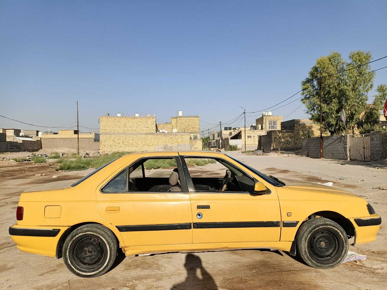 لسلام عليكم للبيع ومراوس حسب لقناعا بيجو بارص موديل 11 محرك وكير وضفيره صار اسبوع من شادهن رقم بصره احمر سنويه عضم عنواني نجف لسعر 12 ورقه ***********
