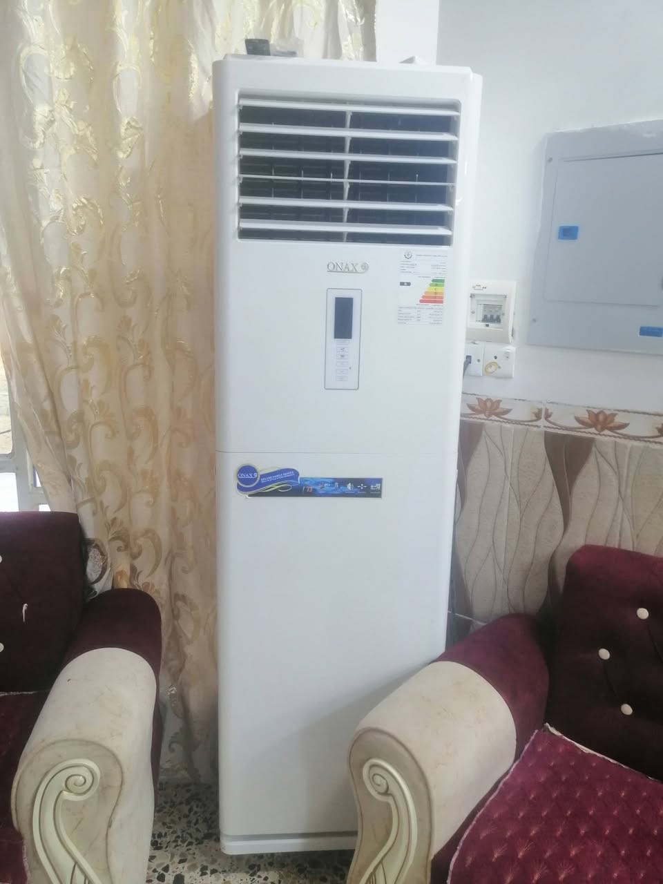 سبلت ٤طن غاز ٢٢ اونكس القطعة الداخلية
الخارجية توسوت ماطور شغال فقط العاكس طاك
*********** @
